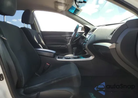 2015 Nissan Altima 2.5 from USA, damaged, VIN 1N4AL3AP5FC436283